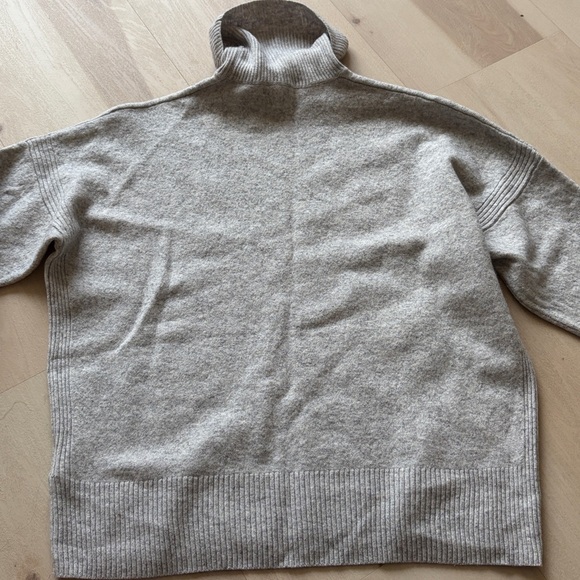 REISS cashmere blend womens sz large gray turtle neck sweater $450 - Picture 9 of 9